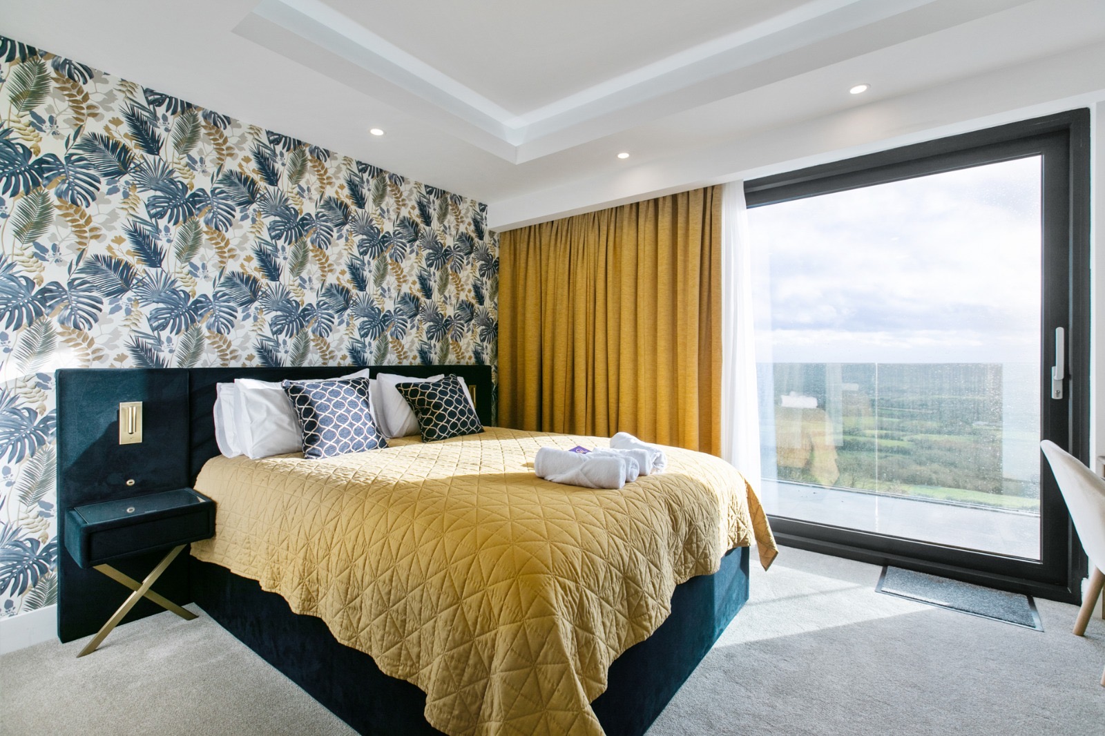 The Wylies Balcony Room with countryside view